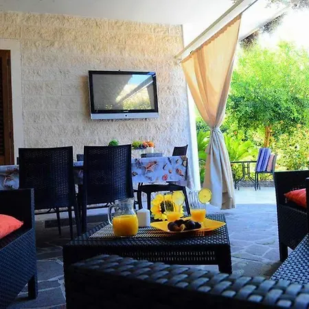 Profumo Di Mare فندق مبيت وإفطار غالّيبولي