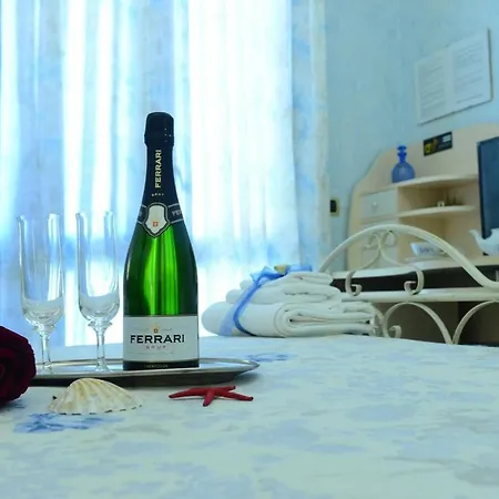 Nocleg ze śniadaniem Profumo Di Mare 4*